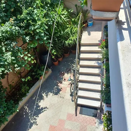 Apartamento Flowers Tirana