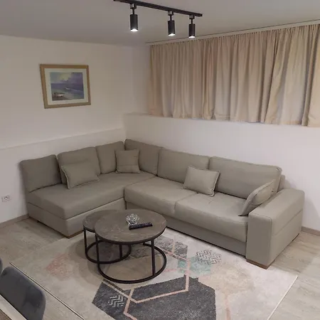 Flowers Apartment Tirana