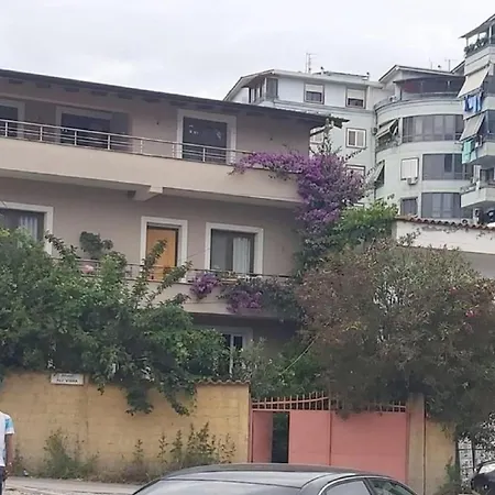 Flowers Apartamento Tirana