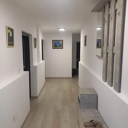 Flowers Apartment *
